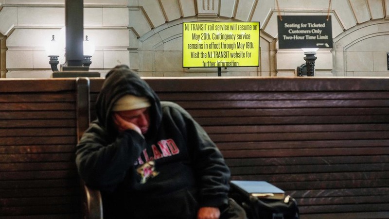 Suasana tak adanya layanan angkutan umum di New Jersey akibat rencana pemogokan ke Penn Station, New York, AS, (REUTERS/Jeenah Moon)