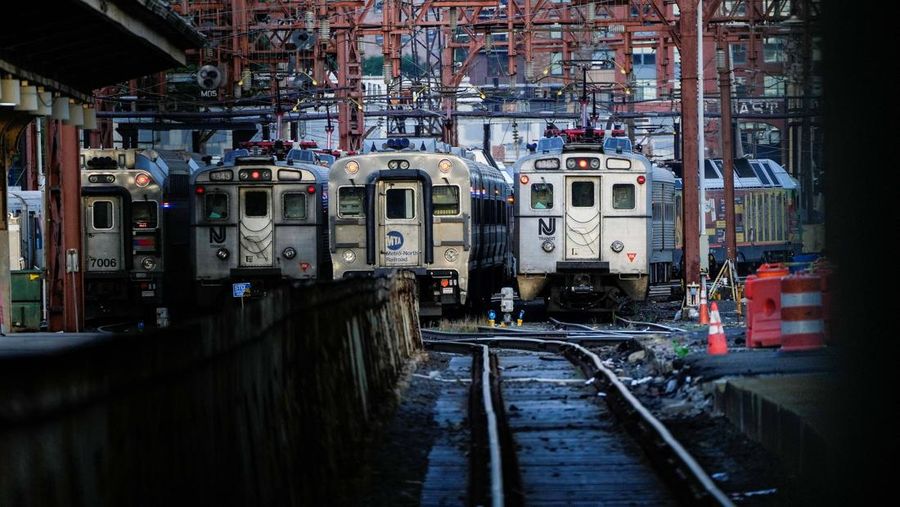 Suasana tidak adanya layanan angkutan umum di New Jersey akibat rencana pemogokan di Penn Station, New York, AS, (REUTERS/Jeenah Moon) Suasana tidak adanya layanan angkutan umum di New Jersey akibat rencana pemogokan di Penn Station, New York, AS, (REUTERS/Jeenah Moon)