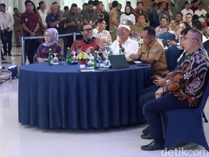 Tawa Bersama Dedi Mulyadi dan Ono Surono di detikcom Regional Summit