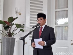 Pramono Bakal Buat Aturan Larangan Ondel-ondel Digunakan untuk Ngamen Pramono Bakal Buat Aturan Larangan Ondel-ondel Digunakan untuk Ngamen