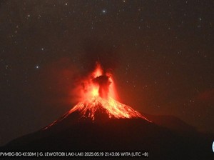 Berstatus Awas, Gunung Lewotobi Laki-laki Meletus 5 Kali Sejak Kemarin