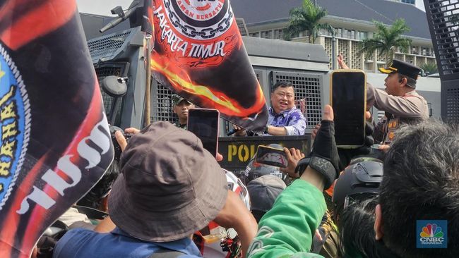 Muncul 2 Menit di Demo Ojol, Pejabat Kemenhub Mundur Tanpa Kata