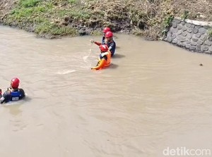 50 Personel Cari Balita Pasuruan yang Hilang Saat Ibu BAB di Sungai