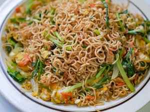 Resep Mie Goreng Pedas dan Telur Untuk Menu Jumat Berkah