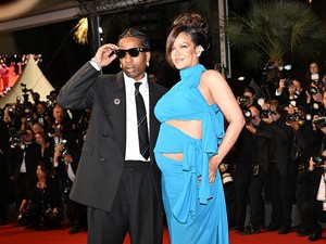 Video: Pesona Rihanna Si Bumil di Festival Film Cannes 2025