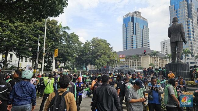Demo Driver Ojol, Jalan Medan Merdeka Selatan Ditutup