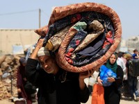Potret Israel Lepaskan 'Neraka' Baru di Gaza, Warga Dievakuasi Darurat