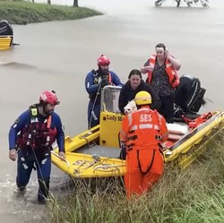 Bencana Dahsyat Hantam Tetangga RI, Pemukiman Berubah Bak Laut