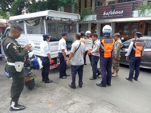 Pemkot Mataram Buru Ratusan Juru Parkir yang Menunggak Setoran Puluhan Juta