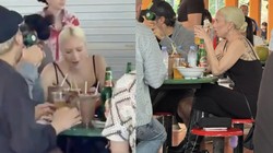 Lady Gaga Konser di Singapura, Sempat Jajan di Maxwell Food Centre