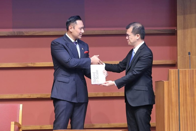 Menteri Koordinator Bidang Infrastruktur dan Pembangunan Kewilayahan, Agus Harimurti Yudhoyono (AHY), hadir sebagai keynote speaker dalam acara Southeast Asia Summit on Prosperity and Sustainability di Stanford University, California, Amerika Serikat pada Selasa (19/5/2025). (Instagram/agusyudhoyono)
