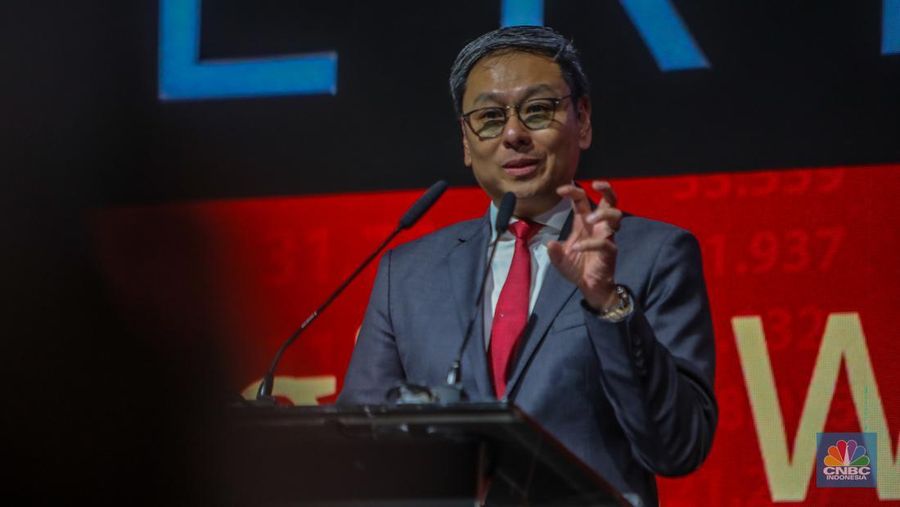 President Director of PT Bank DBS Indonesia, Chu Chong Lim menyampaikan paparan dalam DBS Asian Insights Conference di Jakarta, Rabu (21/5/2025). (CNBC Indonesia/Faisal Rahman)