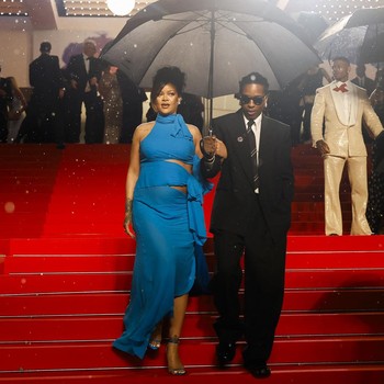 Satu Payung Berdua, Rihanna-A$AP Rocky Tampil Mesra di Cannes