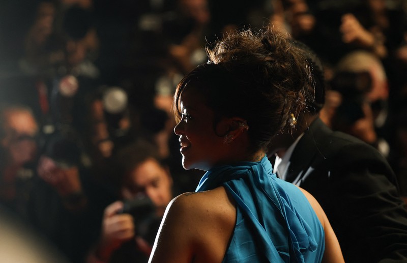 Rihanna dan pemeran A$AP Rocky berpose di karpet merah saat mereka meninggalkan pemutaran film Rihanna dan pemeran A$AP Rocky berpose di karpet merah saat mereka meninggalkan pemutaran film