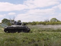 Sebut Elon Musk, Kakek 98 Tahun Hancurkan Mobil Tesla Naik Tank