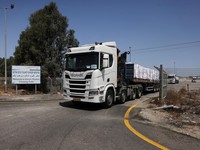 Potret Truk Bantuan Tersendat Masuk Gaza, PBB Teriak!