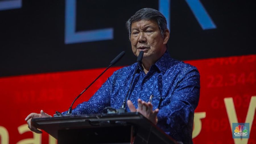 Utusan Khusus Presiden RI Bidang Iklim dan Energi, Hashim Djojohadikusumo menyampaikan paparan dalam DBS Asian Insights Conference di Jakarta, Rabu (21/5/2025). (CNBC Indonesia/Faisal Rahman)