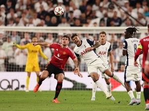 Panas! Harry Maguire Vs Cristian Romero