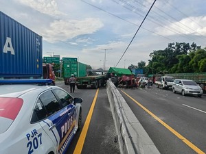 Ini Penyebab Kecelakaan di Tol Waru-Perak hingga Kepala Truk Terlepas