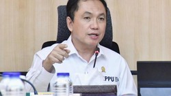 KPPU Angkat Bicara soal Isu Merger GoTo dengan Grab