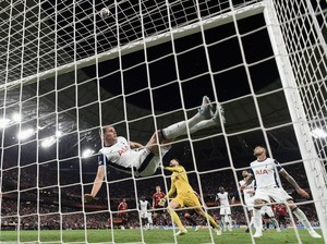 Penyelamatan Emas The Flying Dutchman Micky van de Ven