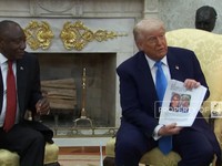 Video: Putar Video Genosida, Pertemuan Trump & Presiden Afsel Panas!