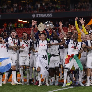 Selebrasi Spurs Juara Liga Europa 2024/2025 Usai Mempermalukan MU