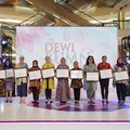 Mantap! Direksi Srikandi TASPEN Raih Penghargaan Ini