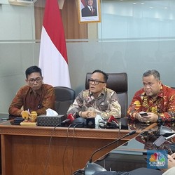 Bos Sritex Iwan S Lukminto Tersangka Korupsi, Wamenaker Buka Suara