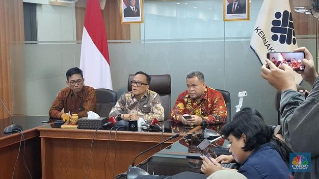 Bos Sritex Iwan S Lukminto Tersangka Korupsi, Wamenaker Buka Suara