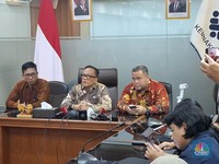 Bos Sritex Iwan S Lukminto Tersangka Korupsi, Wamenaker Buka Suara
