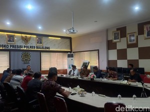 Warga Pemuteran Tanyakan Kasus Mafia Tanah Bukit Ser ke Kapolres Buleleng