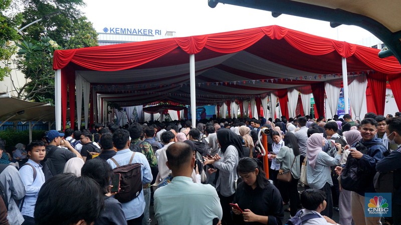 Kementerian Ketenagakerjaan (Kemnaker) menggelar Job Fair Kemnaker 2025 yang diselenggarakan pada 22-23 Mei 2025 di Gedung Kemnaker, Jakarta Selatan. (CNBC Indonesia/Muhammad Sabki)