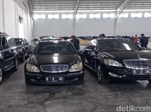 Kurator Kembali Lelang Puluhan Mobil PT Sritex, Mercy S-Class Cuma Rp 161 Juta