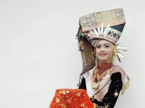 Mengenal Tingkuluak, Mahkota Perempuan Minang yang Beragam Bentuknya