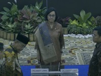 Lantik Bimo Jadi Dirjen Pajak, Sri Mulyani Terima Kasih ke Airlangga