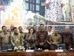 Pemerintah Guyur Bansos Rp 43,6 T hingga April, Tak Setinggi Tahun Lalu