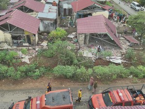 Basarnas Terjunkan 20 Personel Bantu Evakuasi Rumah Warga Rusak Usai Gempa
