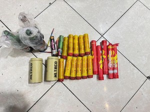 28 Orang Diamankan Saat Persija Vs Malut United di JIS, Flare-Miras Disita