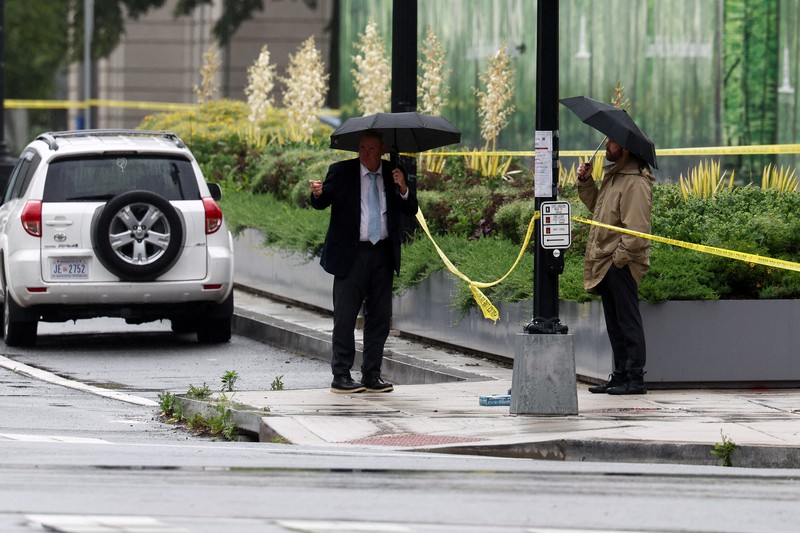 Suasana setelah dua staf kedutaan Israel ditembak mati di dekat Museum Yahudi Ibu Kota di Washington, D.C., New York City, AS, Kamis (22/6/2024). (REUTERS/Evelyn Hockstein) Suasana setelah dua staf kedutaan Israel ditembak mati di dekat Museum Yahudi Ibu Kota di Washington, D.C., New York City, AS, Kamis (22/6/2024). (REUTERS/Evelyn Hockstein)