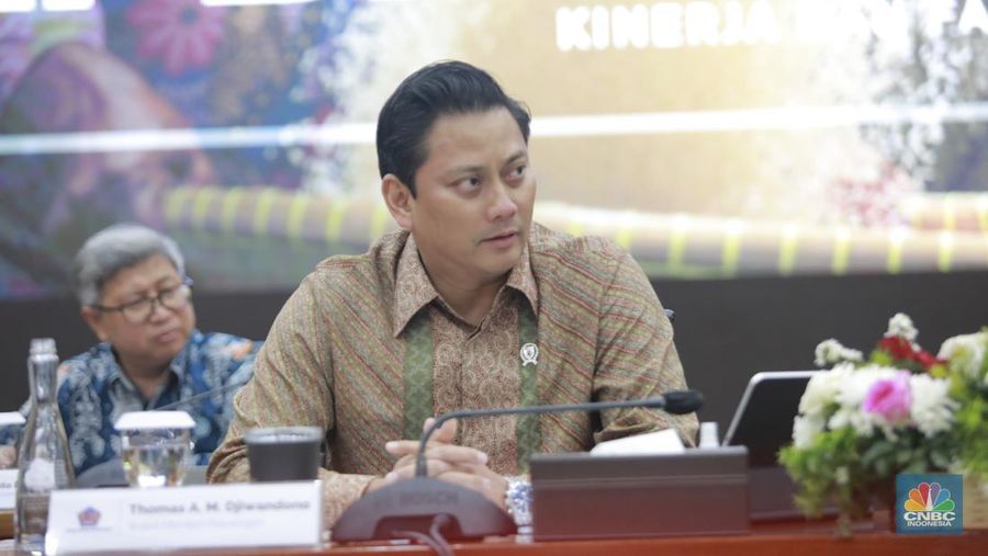 Wakil Menteri Keuangan RI, Thomas Djiwandono saat Konferensi Pers APBN KITA bulan Mei 2025. (CNBC Indonesia/Muhammad Sabki)