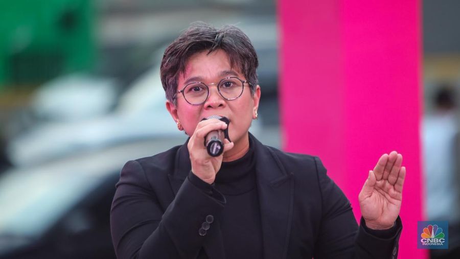 Direktur Pengembangan Usaha INALUM, Melati Sarnita menyampaikan paparan dalam acara Top Women Fest CNBC Indonesia 2025 di Anjungan Sarinah, Jakarta, Sabtu (24/5/2025). (CNBC Indonesia/Faisal Rahman)