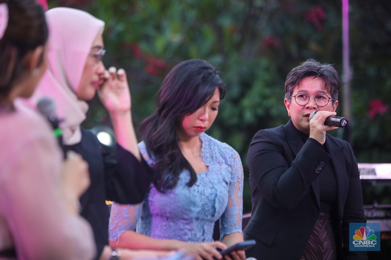 Direktur Utama Injourney, Maya Watono menyampaikan paparan dalam acara Top Women Fest CNBC Indonesia 2025 di Anjungan Sarinah, Jakarta, Sabtu (24/5/2025). (CNBC Indonesia/Faisal Rahman)