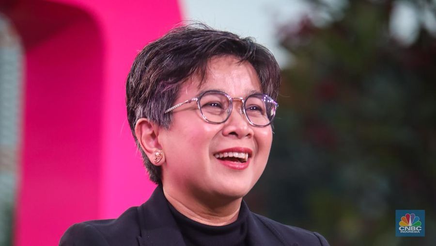 Direktur Pengembangan Usaha INALUM, Melati Sarnita menyampaikan paparan dalam acara Top Women Fest CNBC Indonesia 2025 di Anjungan Sarinah, Jakarta, Sabtu (24/5/2025). (CNBC Indonesia/Faisal Rahman) Direktur Pengembangan Usaha INALUM, Melati Sarnita menyampaikan paparan dalam acara Top Women Fest CNBC Indonesia 2025 di Anjungan Sarinah, Jakarta, Sabtu (24/5/2025). (CNBC Indonesia/Faisal Rahman)