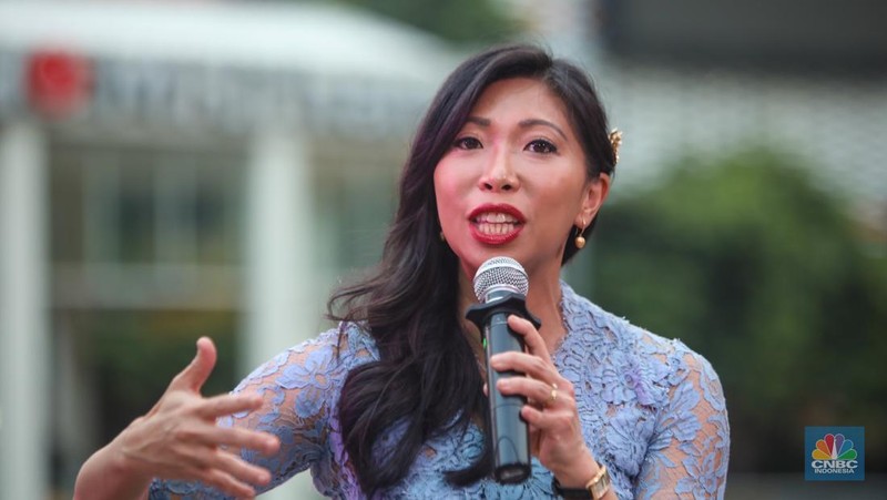 Direktur Utama Injourney, Maya Watono menyampaikan paparan dalam acara Top Women Fest CNBC Indonesia 2025 di Anjungan Sarinah, Jakarta, Sabtu (24/5/2025). (CNBC Indonesia/Faisal Rahman)