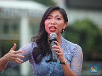 Maya Watono: Tak Hanya Bicara, Perempuan Berkarya & Mendobrak Batas