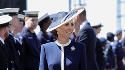 Momen Kate Middleton Tampil Mirip Putri Diana, Busana Nuansa Maritim