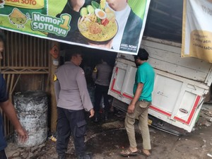 Truk Tabrak Warung di Pinggir Jalan Cililin KBB, Sopir Tewas