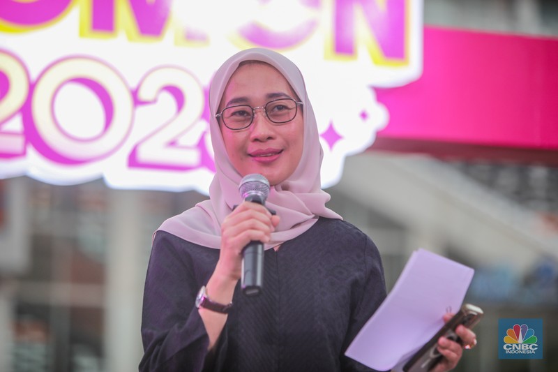 Ketua Komisi VI DPR RI, Anggia Ermarini menyampaikan paparan dalam acara Top Women Fest CNBC Indonesia 2025 di Anjungan Sarinah, Jakarta, Sabtu (24/5/2025). (CNBC Indonesia/Faisal Rahman)