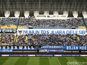 Sundulan Gustavo Franca Bawa Persib Bandung Ungguli Persis Solo